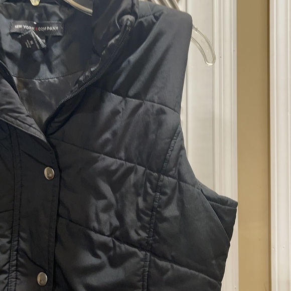 New York and company puffer vest NN - Picture 2 of 5
